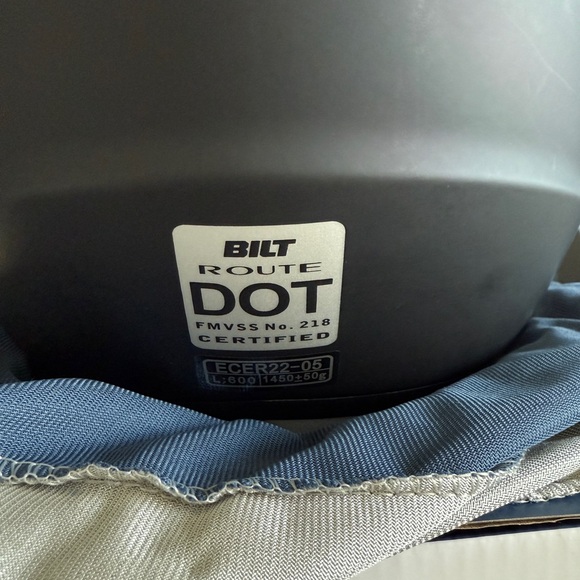 BILT Black Motorcycle Helmet - Picture 2 of 9